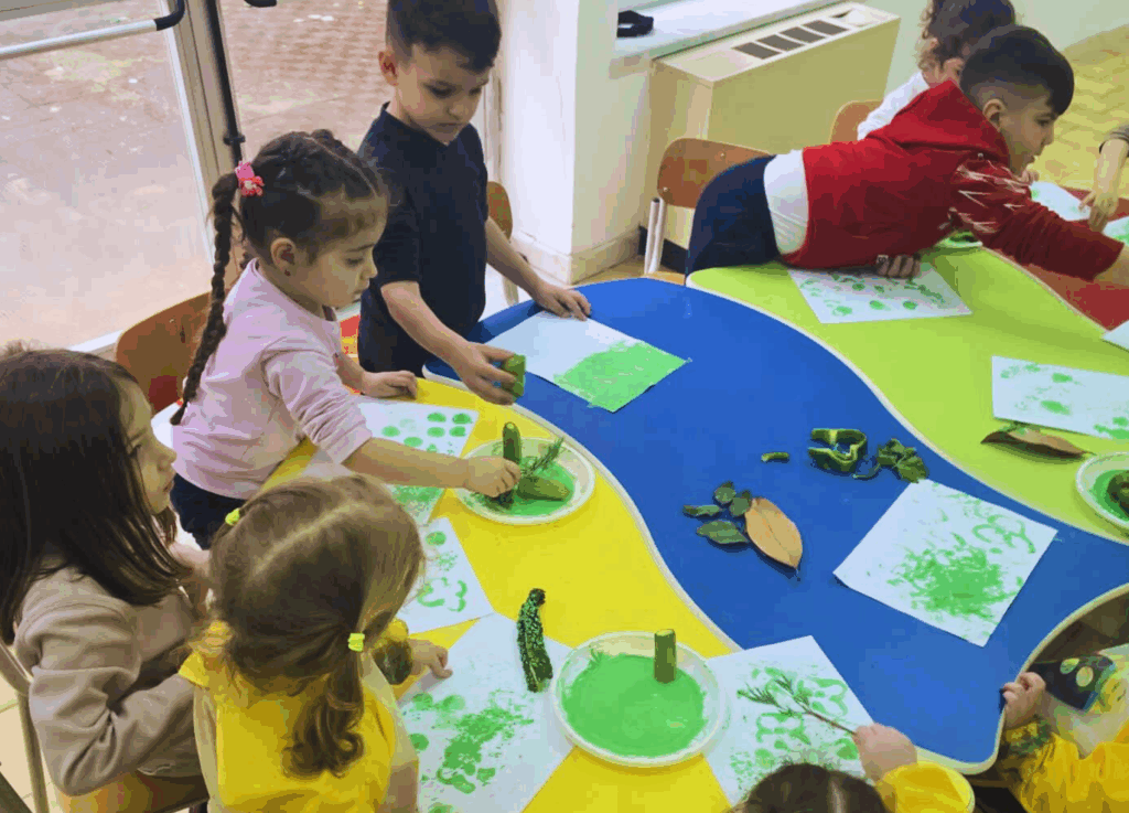 Bimbi Stellari a Ponticelli: adulti che coltivano stelle